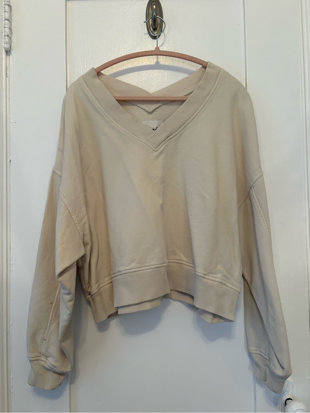 Women's V-Neck Cropped Sweatshirt in Beige